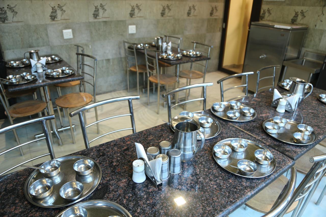 Hotel Heena Plaza Abu Road Luaran gambar